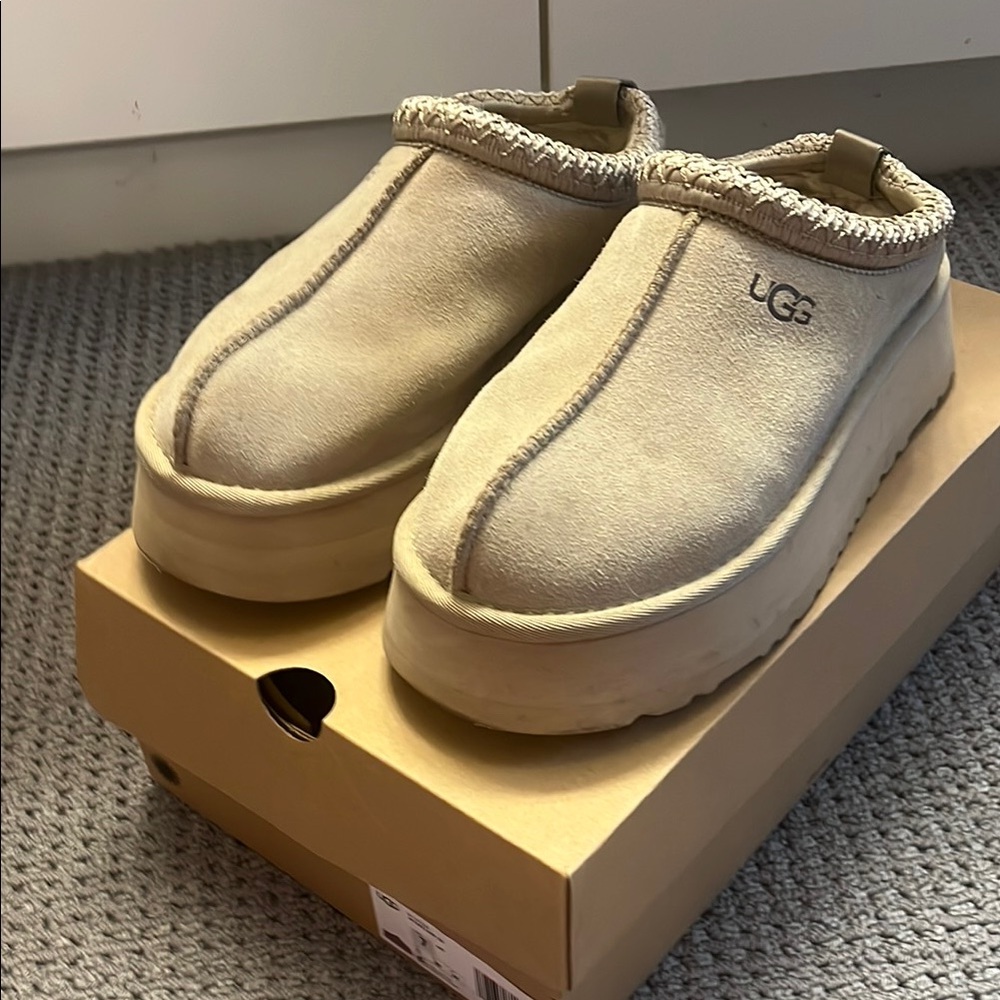 UGG Women's Tazz Platform Slippers